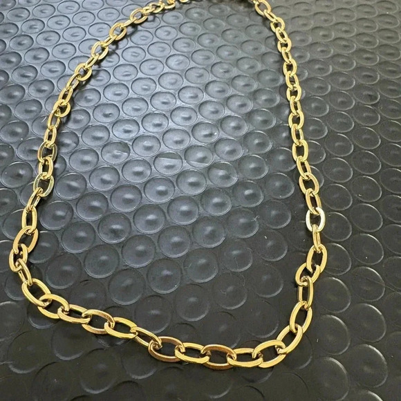 Elegant Gold Chain Necklace - Picture 1 of 6